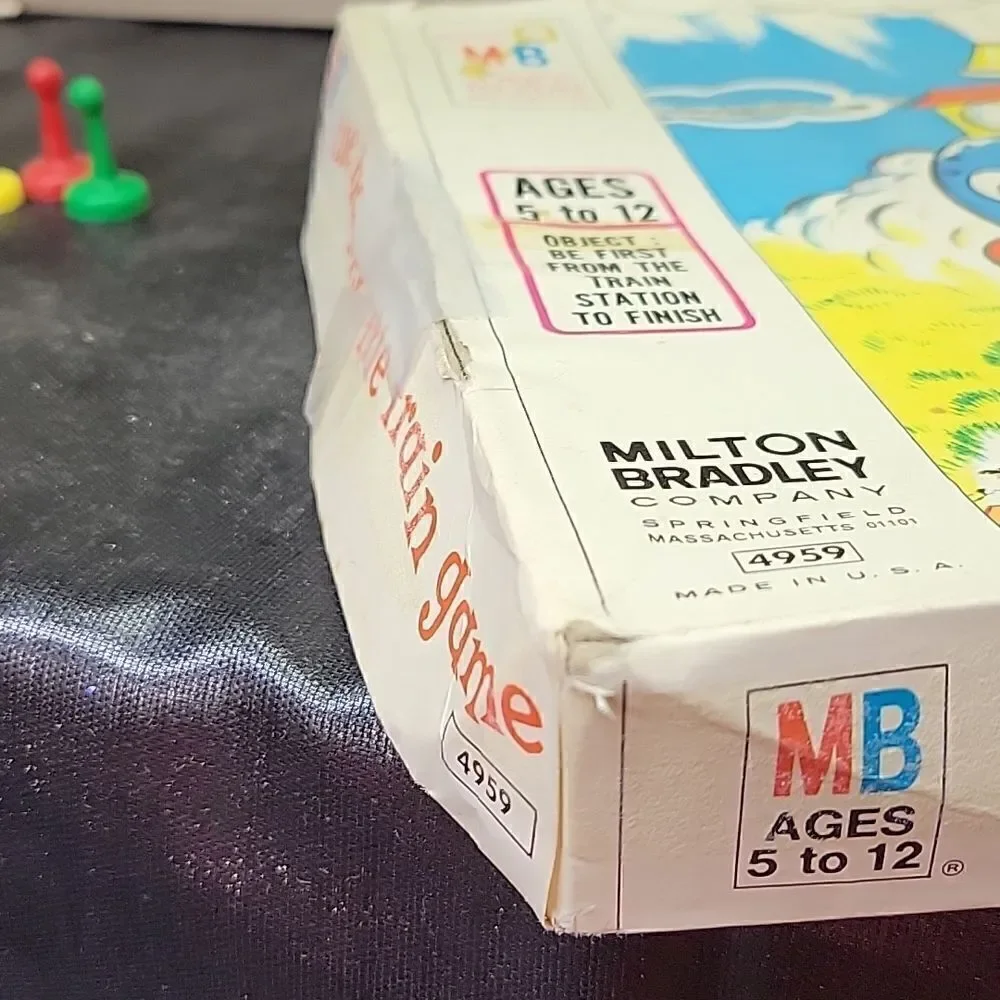 HAPPY LITTLE TRAIN Children's Board Game Vintage  Milton Bradley 1957‎